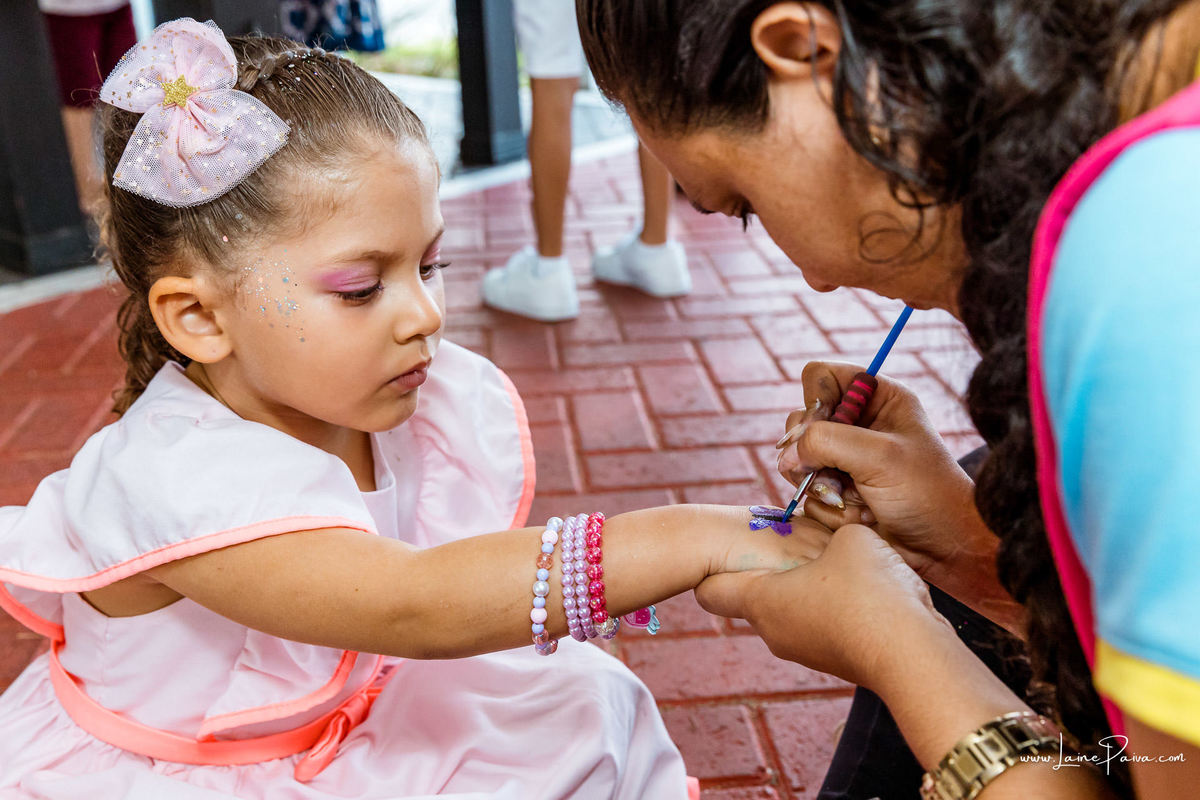 aniversario de 1 ano, tema floresta encantada, infantil de menina, Festa com decoração, doces, brincadeiras, diversão, bolo, familia, fotografia de aniversario, fotografo infantil, fotografo em natal, festa no condominio ecoville