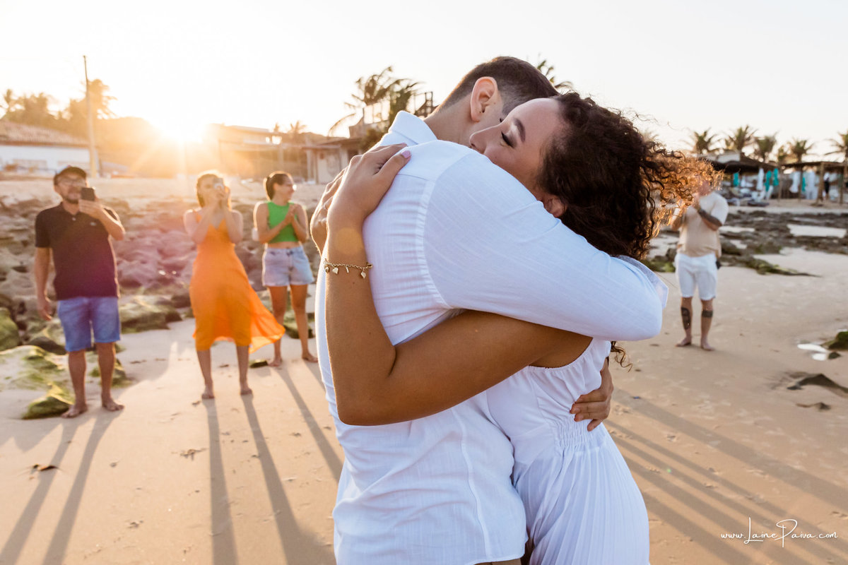 ensaio casal, praia, Pipa, Tibau do Sul, natal, litoral, casamento, pre wedding, fotografia de casamento, fotografo em natal, foto na praia, fim de tarde, por do sol, praia do madeiro, mar, sol, amor, pedido de casamento,