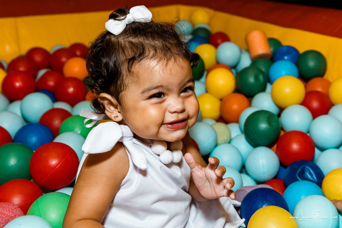 aniversario de 1 ano, tema carnaval, bloquinho, infantil de menino e menina, Festa com decoração, doces, brincadeiras, diversão, bolo, familia, fotografia de aniversario, fotografo infantil, fotografo em natal, festa no condominio Alphaville Catuana