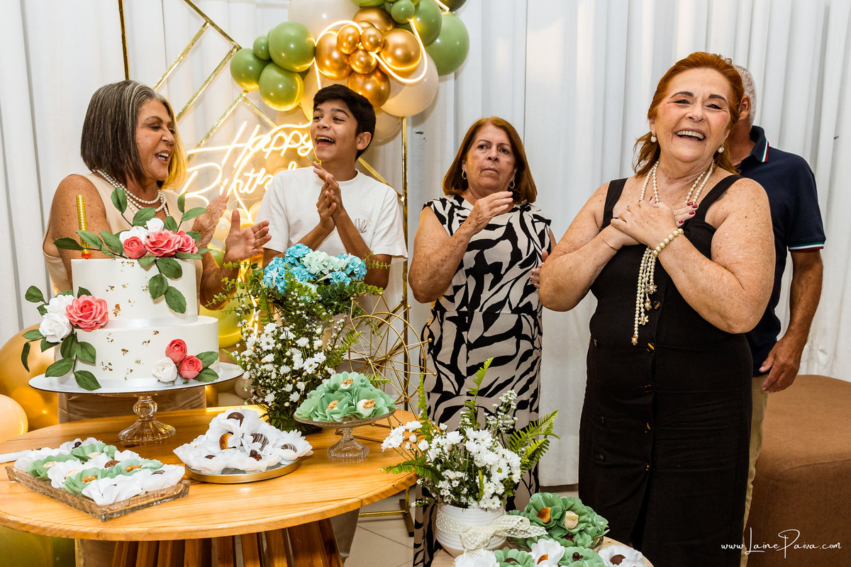 aniversario de 70 anos - Condominio Estrela do Atlantico - festa - bolo -  familia - fotografia de aniversario - amigos - fotografo em natal -aniversario de adulto - feminino - Petisqueria - Evento - Festa simples
