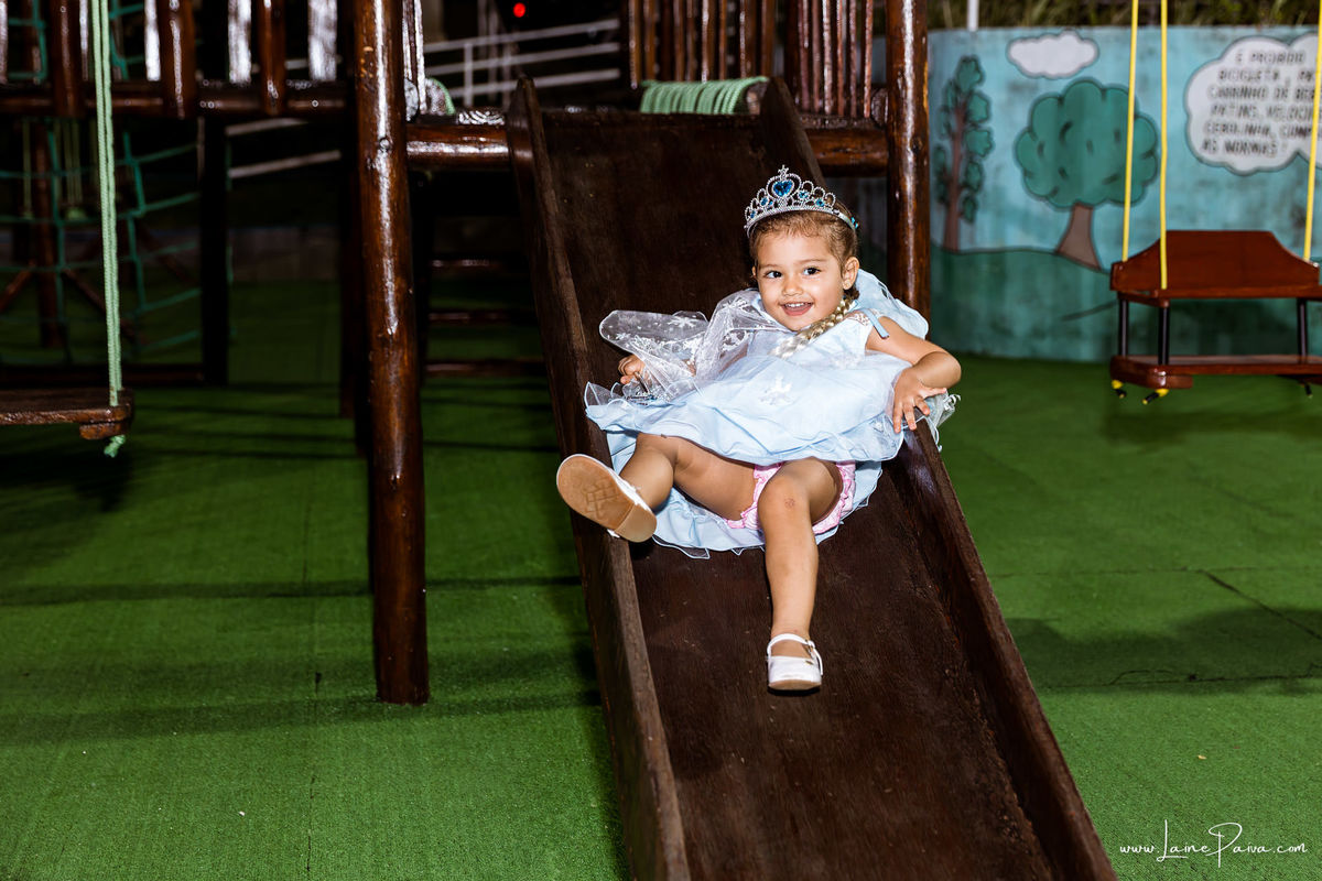 festa no condominio, festa de menina, aniversario de 3 anos, tema Frozen, infantil de menina, doces, brincadeiras, diversão, bolo, familia, fotografia de aniversario, fotografo infantil, fotografo em natal