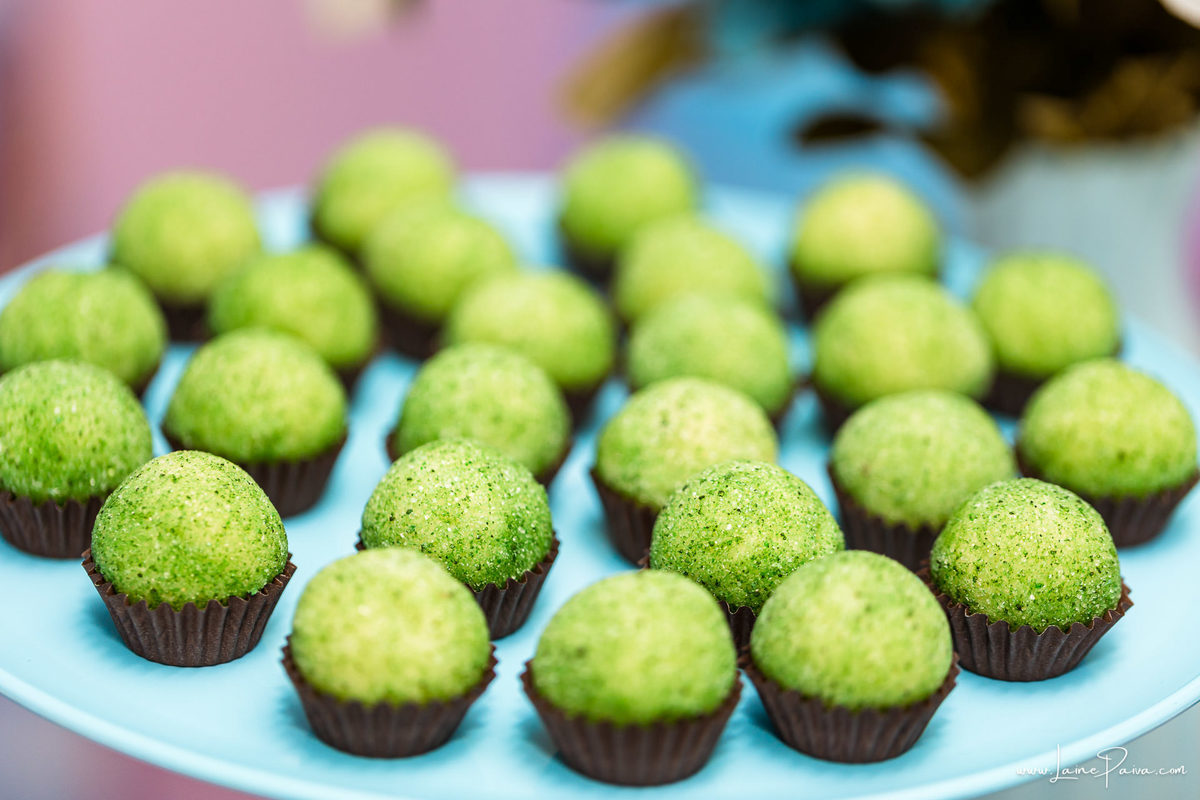 festa no condominio, festa de menina, aniversario de 3 anos, tema Frozen, infantil de menina, doces, brincadeiras, diversão, bolo, familia, fotografia de aniversario, fotografo infantil, fotografo em natal