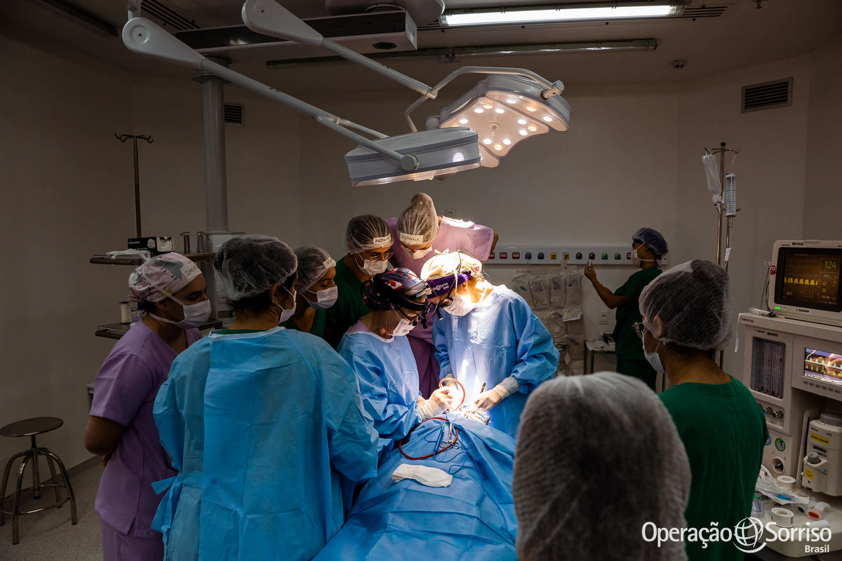 Operação Sorriso Brasil, Women in Medice,  MIssão Mossoró, Operation Smile, Azul linhas aereas, Hospital da Mulher,  Lábio leporino, fenda palatina, triagem, cirurgias, crianças, medicos, volutários, trabalho voluntário