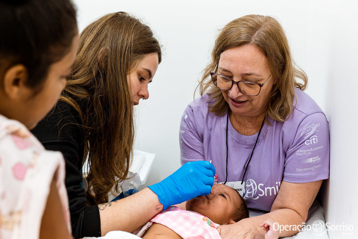 Operação Sorriso Brasil, Women in Medice,  MIssão Mossoró, Operation Smile, Azul linhas aereas, Hospital da Mulher,  Lábio leporino, fenda palatina, triagem, cirurgias, crianças, medicos, volutários, trabalho voluntário