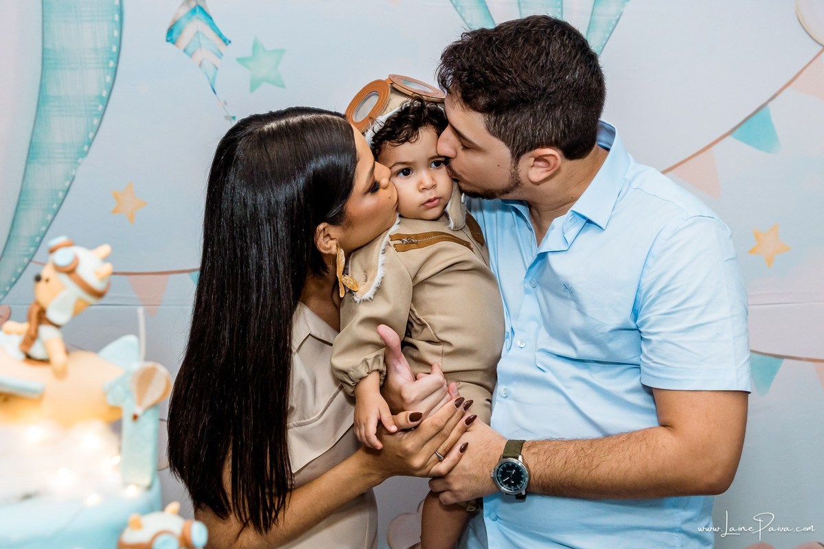 festa no condominio, festa de menino, aniversario de 1 ano, tema Ursinho Aviador, infantil de menino, doces, brincadeiras, diversão, bolo, familia, fotografia de aniversario, fotografo infantil, fotografo em natal