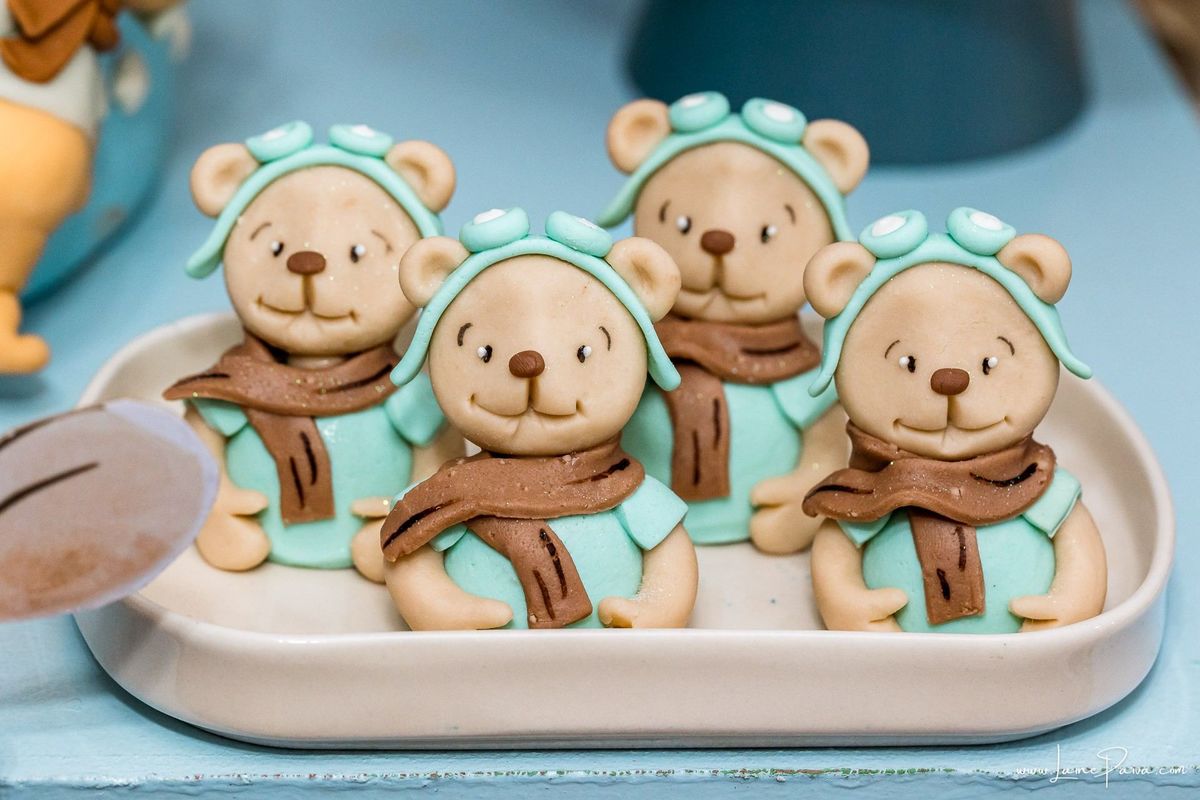 festa no condominio, festa de menino, aniversario de 1 ano, tema Ursinho Aviador, infantil de menino, doces, brincadeiras, diversão, bolo, familia, fotografia de aniversario, fotografo infantil, fotografo em natal