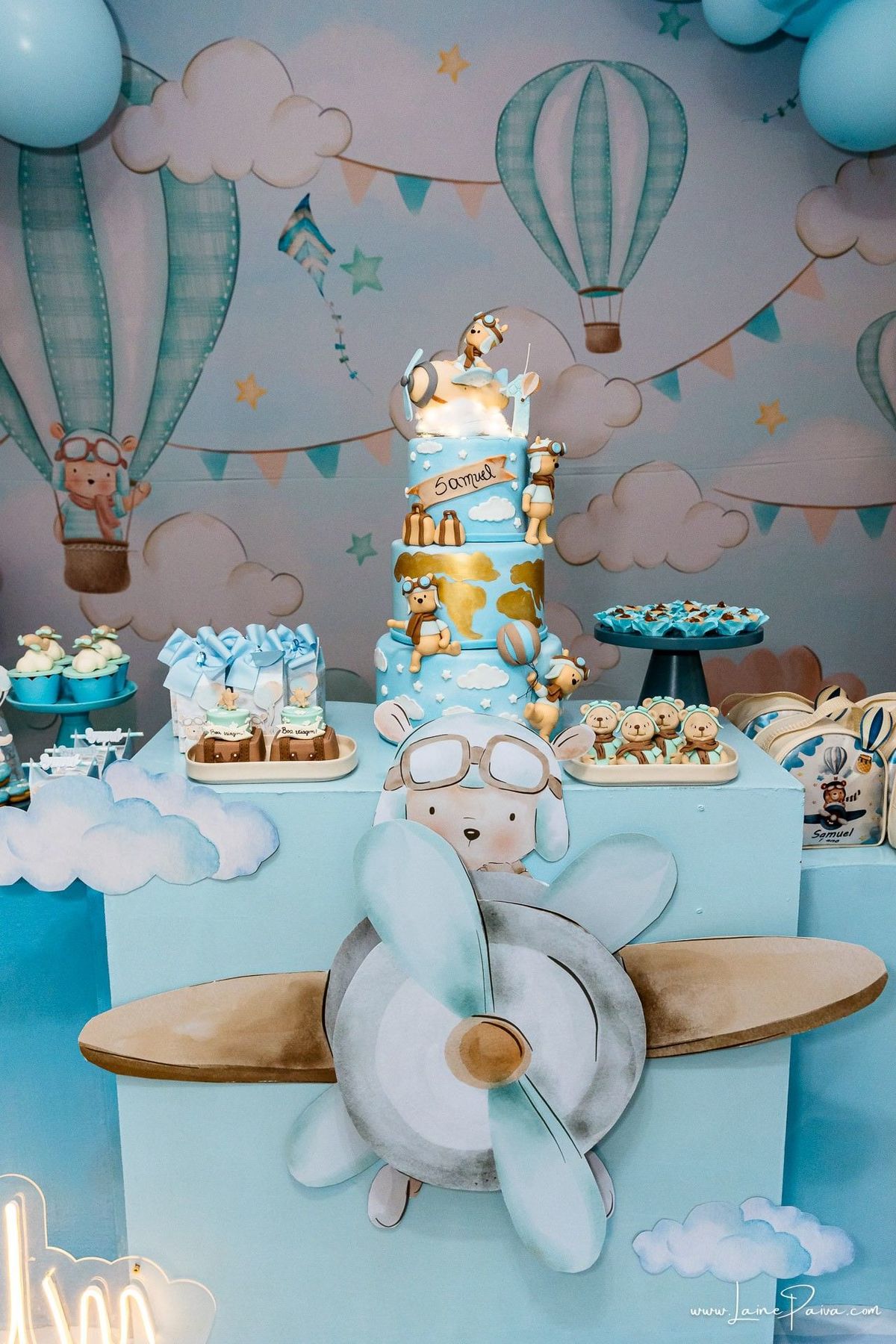 festa no condominio, festa de menino, aniversario de 1 ano, tema Ursinho Aviador, infantil de menino, doces, brincadeiras, diversão, bolo, familia, fotografia de aniversario, fotografo infantil, fotografo em natal