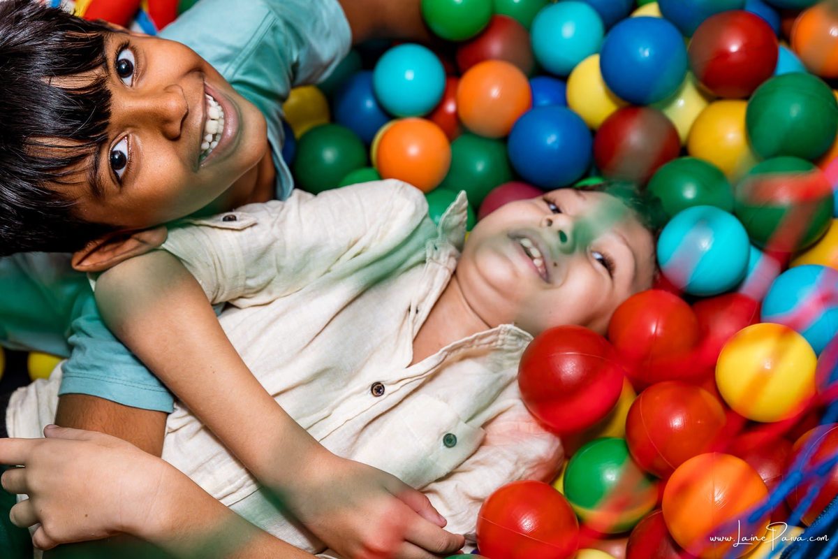 festa no condominio, festa de menino, aniversario de 1 ano, tema Ursinho Aviador, infantil de menino, doces, brincadeiras, diversão, bolo, familia, fotografia de aniversario, fotografo infantil, fotografo em natal