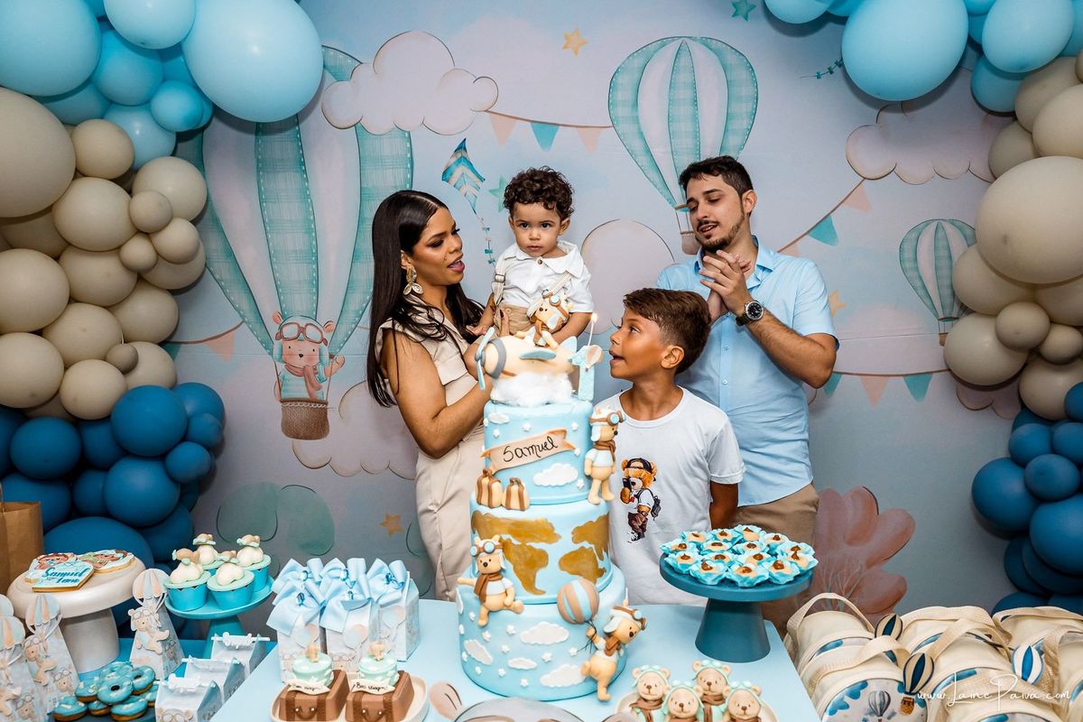 festa no condominio, festa de menino, aniversario de 1 ano, tema Ursinho Aviador, infantil de menino, doces, brincadeiras, diversão, bolo, familia, fotografia de aniversario, fotografo infantil, fotografo em natal