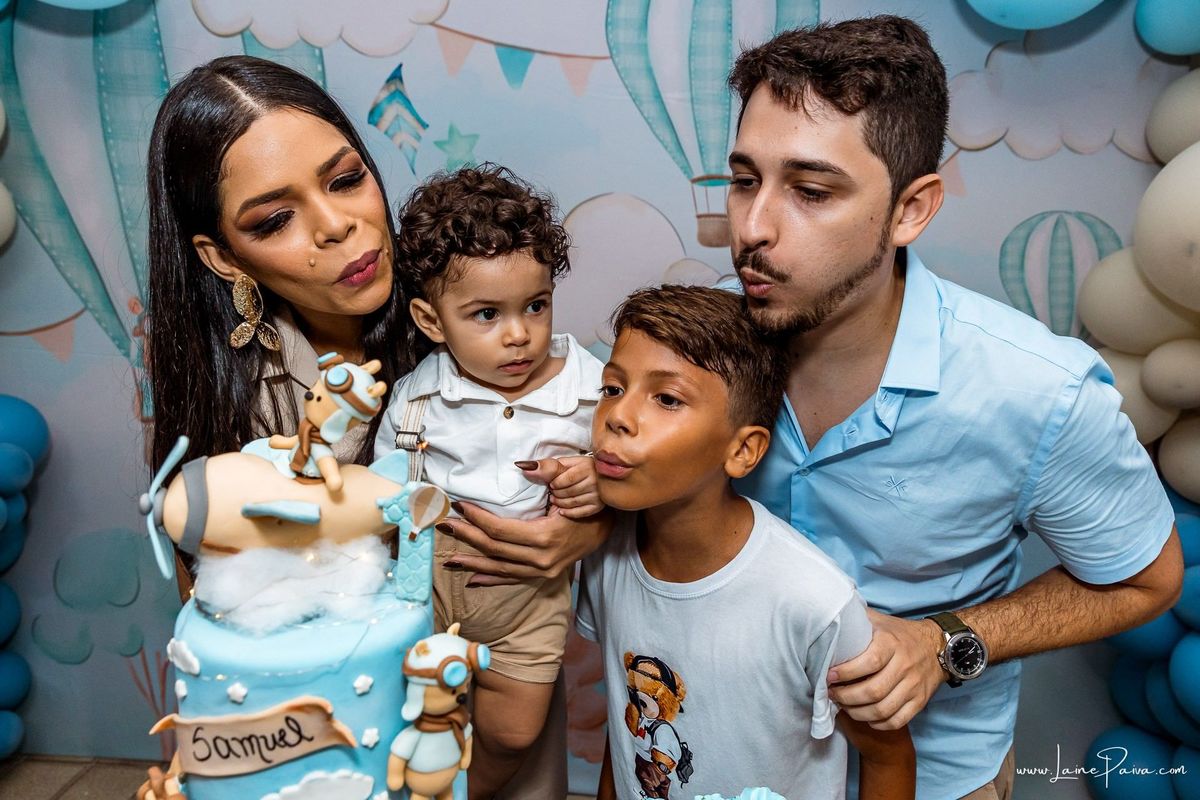 festa no condominio, festa de menino, aniversario de 1 ano, tema Ursinho Aviador, infantil de menino, doces, brincadeiras, diversão, bolo, familia, fotografia de aniversario, fotografo infantil, fotografo em natal