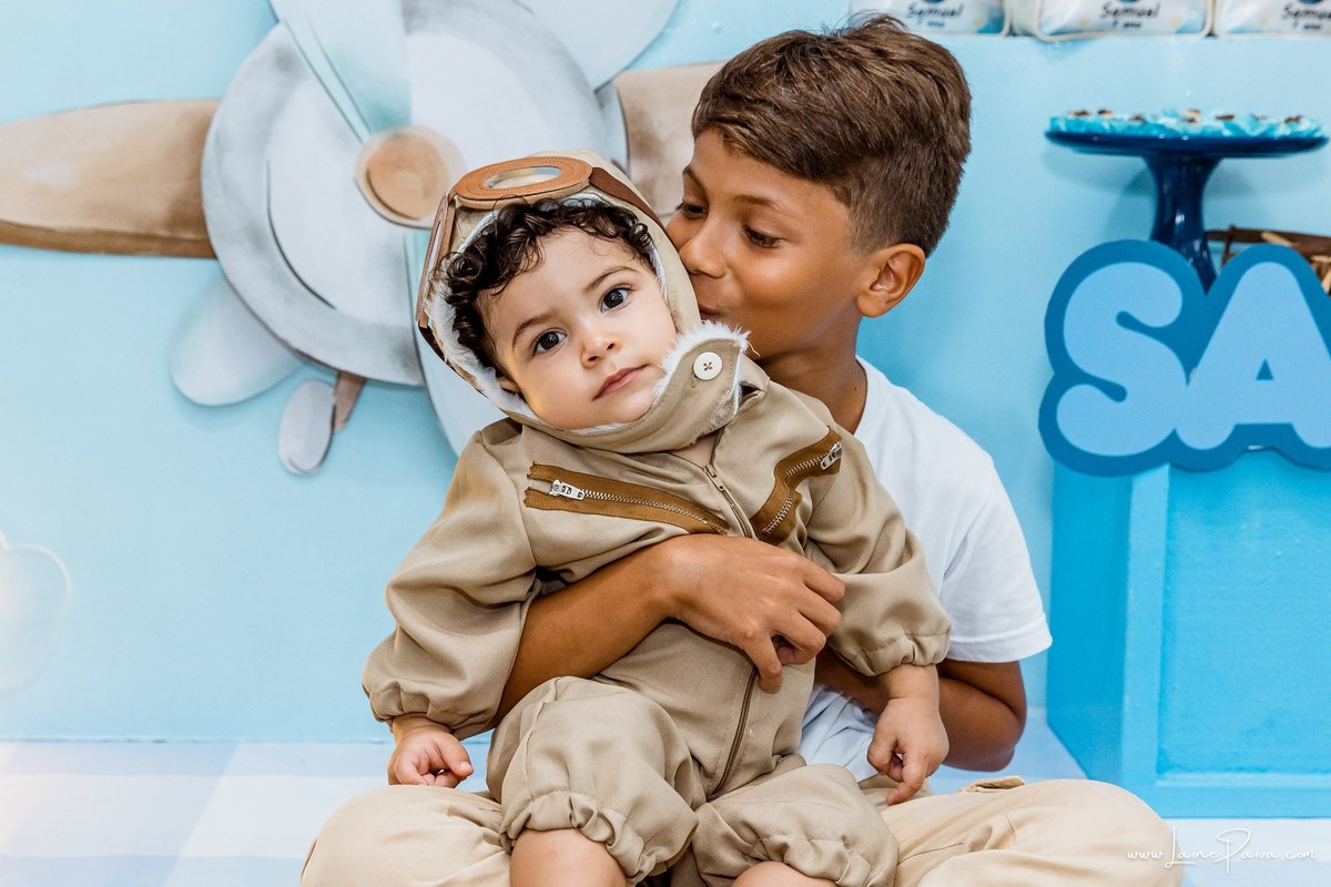 festa no condominio, festa de menino, aniversario de 1 ano, tema Ursinho Aviador, infantil de menino, doces, brincadeiras, diversão, bolo, familia, fotografia de aniversario, fotografo infantil, fotografo em natal