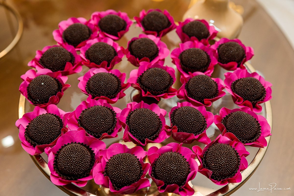 aniversario de adulto - 70 anos - bosque dos passaros - festa - bolo -  familia - fotografia de aniversario - amigos - fotografo em natal - festa no condominio - Evento - Festa simples - diversão - decoração 