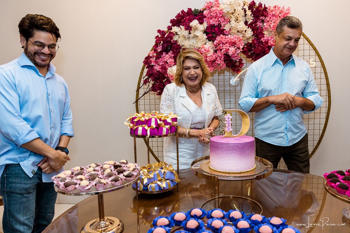 aniversario de adulto - 70 anos - bosque dos passaros - festa - bolo -  familia - fotografia de aniversario - amigos - fotografo em natal - festa no condominio - Evento - Festa simples - diversão - decoração 