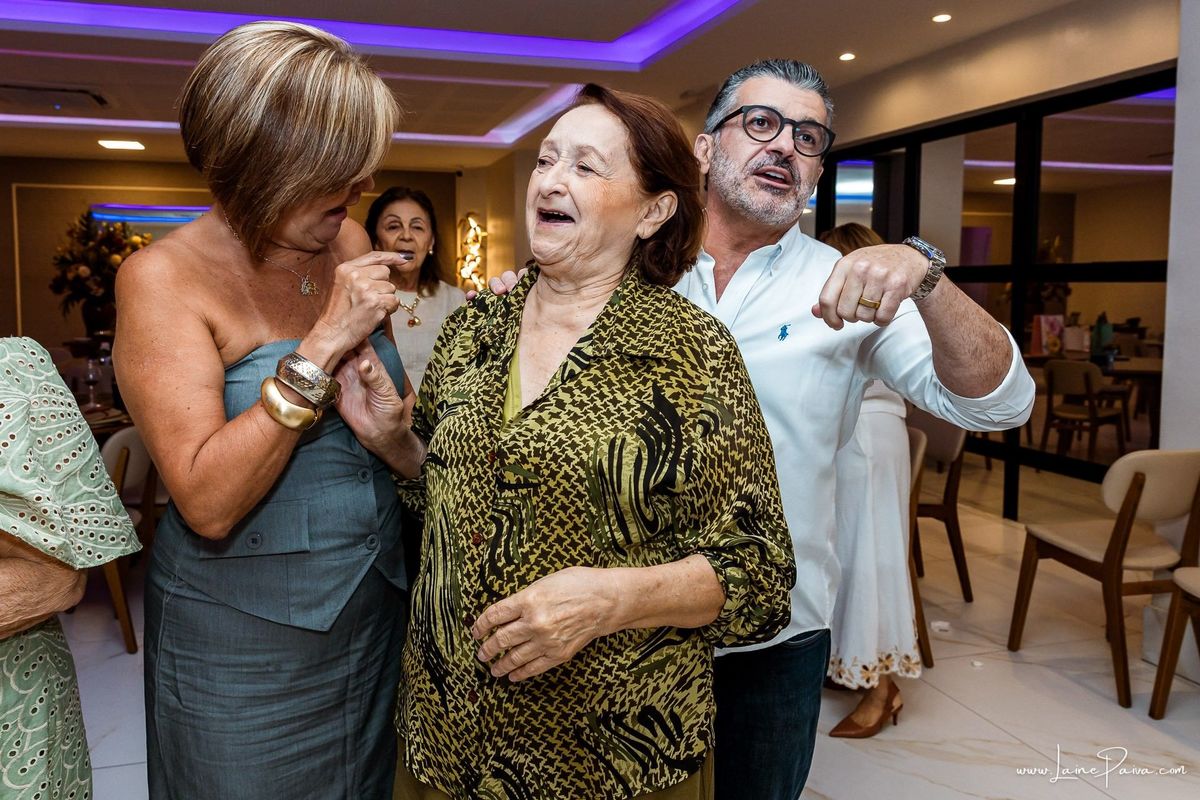 aniversario de adulto - 70 anos - bosque dos passaros - festa - bolo -  familia - fotografia de aniversario - amigos - fotografo em natal - festa no condominio - Evento - Festa simples - diversão - decoração 