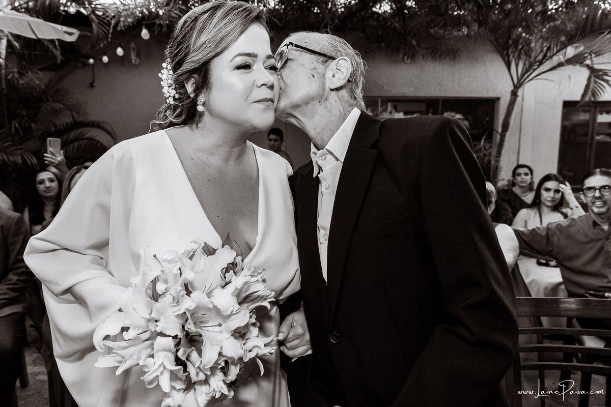 casamento civil de casal no Camarão do Tuca em Natal, fotos para casamento em natal, fim de tarde com por do sol, amor, fotografia de casamento, fotógrafo de casamento, casal, wedding, fotografo em natal, casamento religioso, vestido noiva, docelos bolo