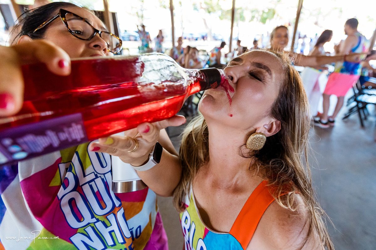 Festa de 50 anos de Charles na Fazenda Real III em Macaiba, com tema micareta, carnaval, diversão para todos com a banda Junior Bahya, aniversario, bloquinho, bebida, dança, familia, animação, Axé, Fotografia de aniversario, fotografo em natal
