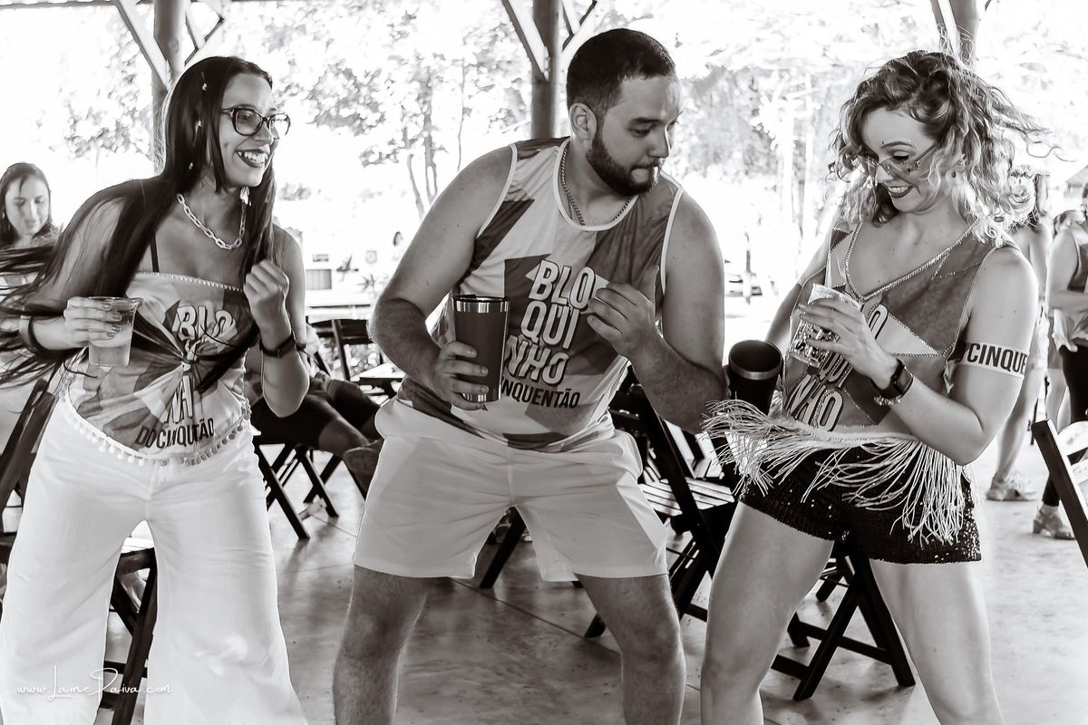 Festa de 50 anos de Charles na Fazenda Real III em Macaiba, com tema micareta, carnaval, diversão para todos com a banda Junior Bahya, aniversario, bloquinho, bebida, dança, familia, animação, Axé, Fotografia de aniversario, fotografo em natal