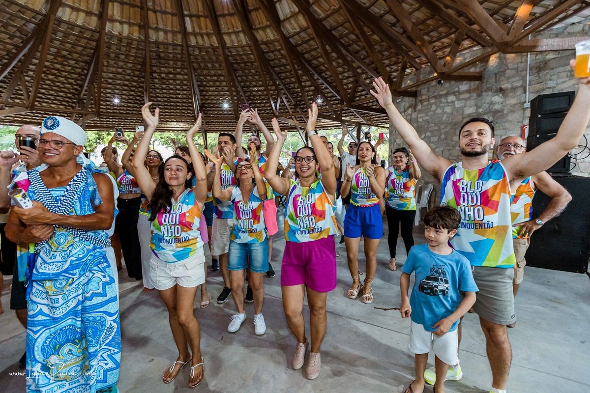 Festa de 50 anos de Charles na Fazenda Real III em Macaiba, com tema micareta, carnaval, diversão para todos com a banda Junior Bahya, aniversario, bloquinho, bebida, dança, familia, animação, Axé, Fotografia de aniversario, fotografo em natal