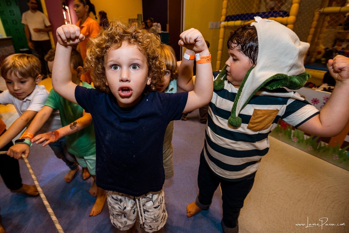 fotografia de Aniversario infantil, festa de 4 anos de Heitor no Brinkids no Natal Shopping, com tema Octonautas, brincadeiras, diversão para as crianças e muito carinho de familiares e amigos.