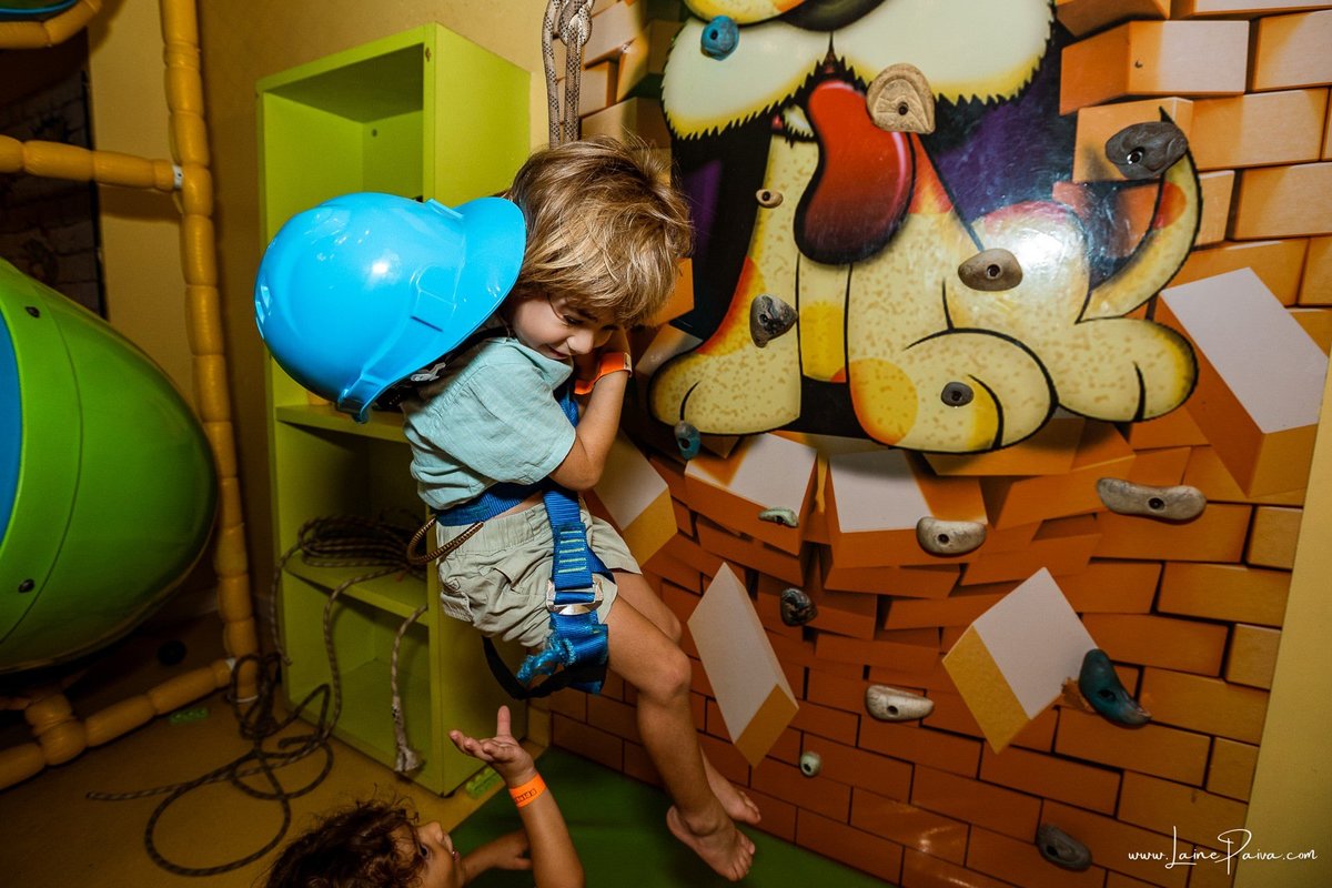 fotografia de Aniversario infantil, festa de 4 anos de Heitor no Brinkids no Natal Shopping, com tema Octonautas, brincadeiras, diversão para as crianças e muito carinho de familiares e amigos.