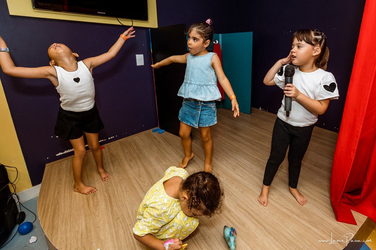 fotografia de Aniversario infantil, festa de 4 anos de Heitor no Brinkids no Natal Shopping, com tema Octonautas, brincadeiras, diversão para as crianças e muito carinho de familiares e amigos.