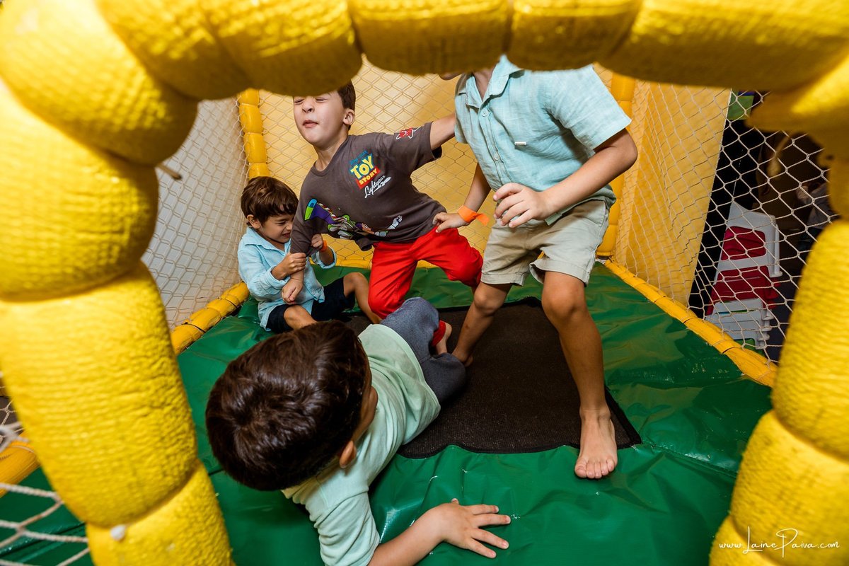 fotografia de Aniversario infantil, festa de 4 anos de Heitor no Brinkids no Natal Shopping, com tema Octonautas, brincadeiras, diversão para as crianças e muito carinho de familiares e amigos.