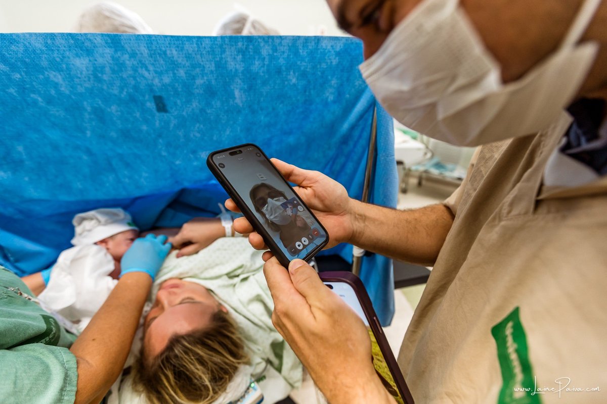 fotografia de parto na maternidade do hospital da Unimed,  parto cesaria, mãe de segunda viagem de menina, primeiros momentos de vida com amor e cuidado, fotografo de parto e familia em Natal, cobertura completa da cesariana, dra luane barros,