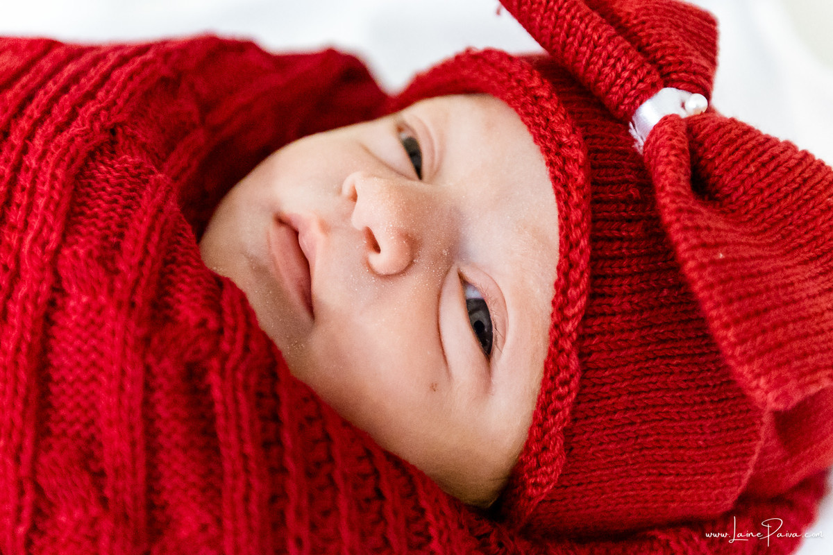 fotografia de parto na maternidade do hospital rio grande, maternidade Delphin,  parto cesaria, mãe de pimeira viagem de menina, primeiros momentos de vida com amor e cuidado, fotografo de parto e familia em Natal, cobertura completa da cesariana,