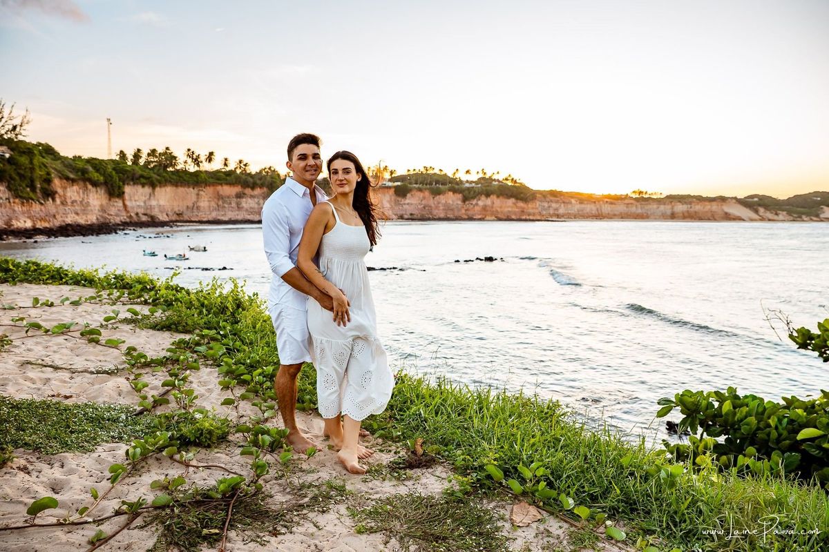 Ensaio pre wedding na praia de Tabatinga em Nisia Floresta, casal, amor, pre casamento, ensaio dos noivos, praia, amor, carinho, cumplicidade, fotografia de casamento em natal, ensaio dos noivos, namorados