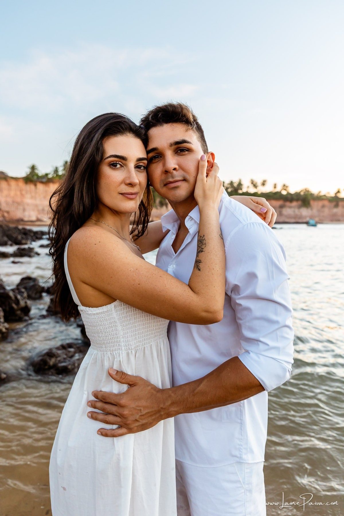 Ensaio pre wedding na praia de Tabatinga em Nisia Floresta, casal, amor, pre casamento, ensaio dos noivos, praia, amor, carinho, cumplicidade, fotografia de casamento em natal, ensaio dos noivos, namorados