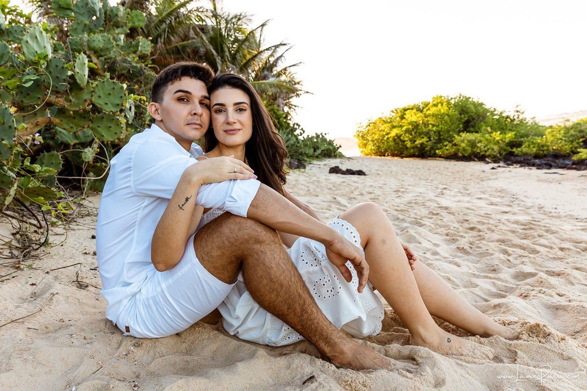Ensaio pre wedding na praia de Tabatinga em Nisia Floresta, casal, amor, pre casamento, ensaio dos noivos, praia, amor, carinho, cumplicidade, fotografia de casamento em natal, ensaio dos noivos, namorados