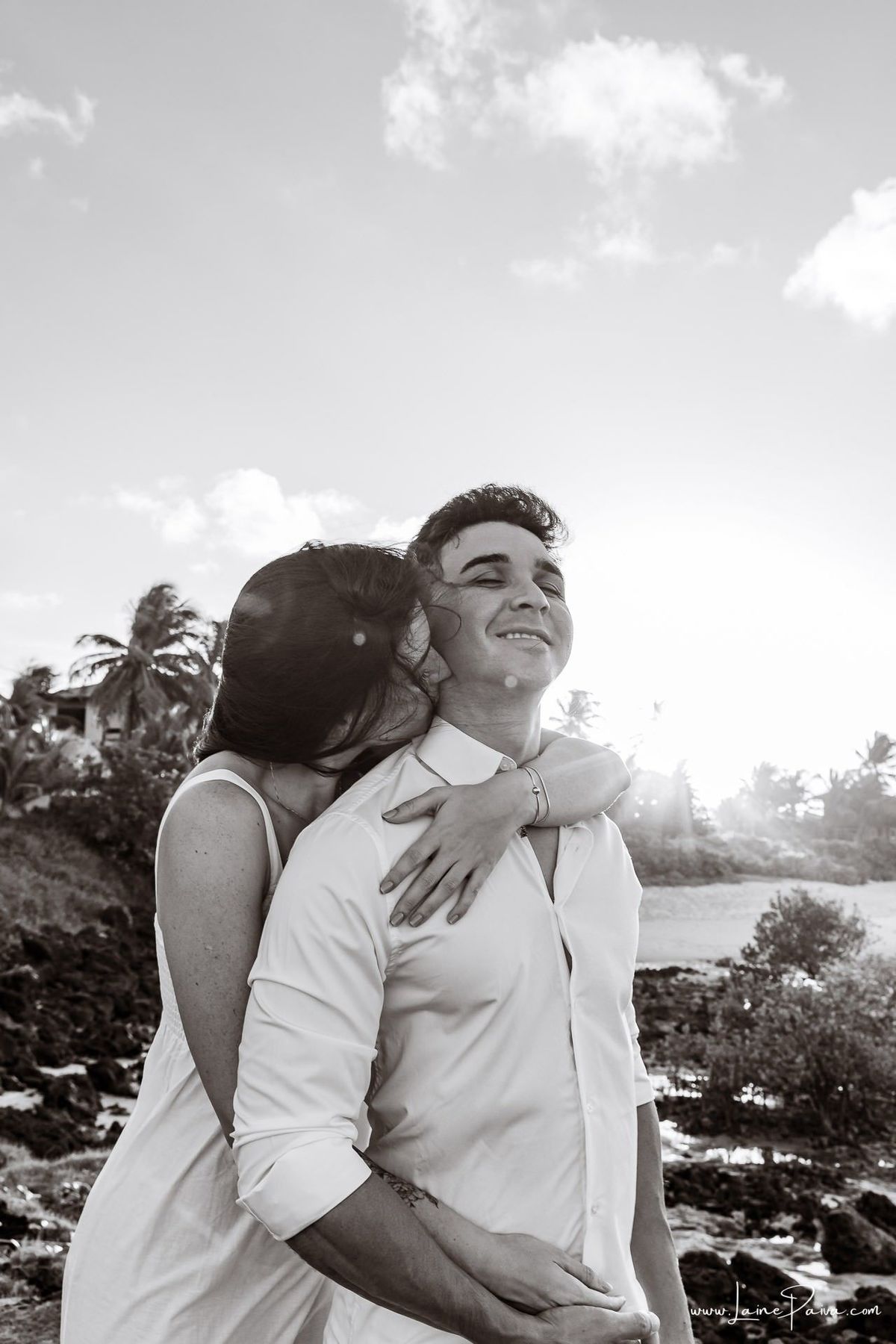 Ensaio pre wedding na praia de Tabatinga em Nisia Floresta, casal, amor, pre casamento, ensaio dos noivos, praia, amor, carinho, cumplicidade, fotografia de casamento em natal, ensaio dos noivos, namorados