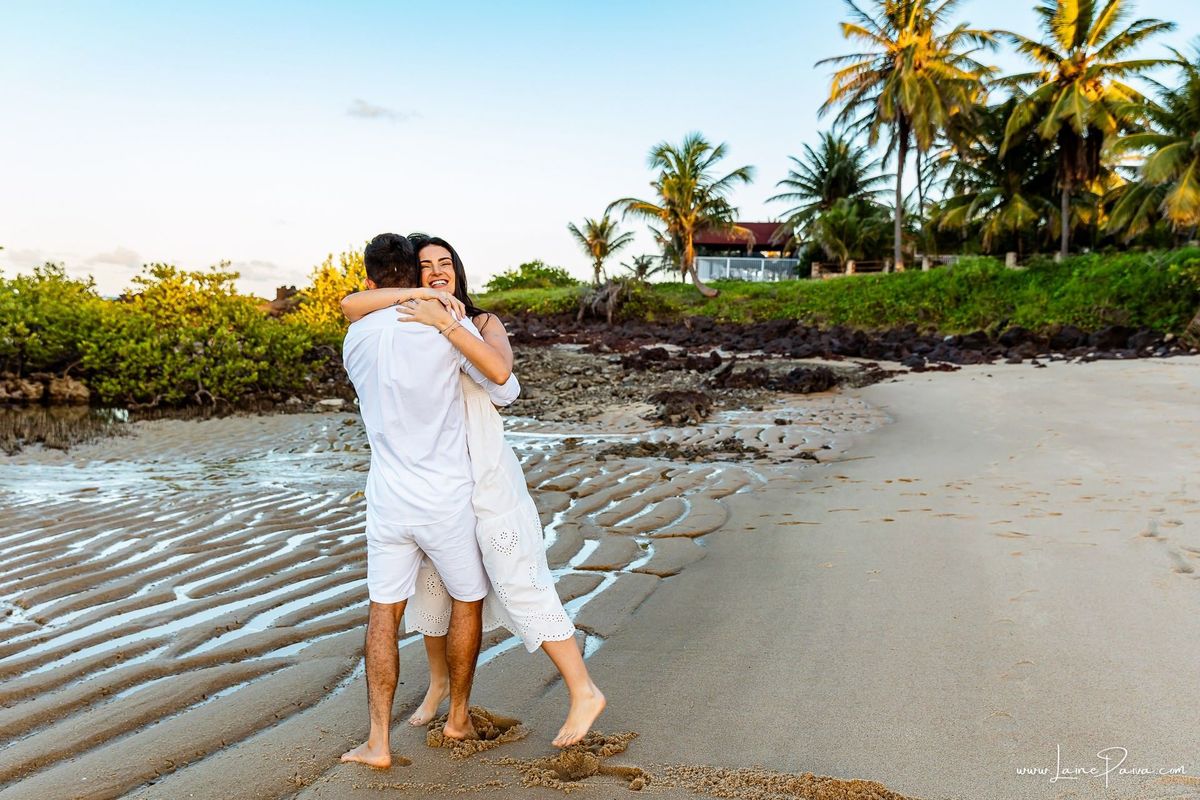 Ensaio pre wedding na praia de Tabatinga em Nisia Floresta, casal, amor, pre casamento, ensaio dos noivos, praia, amor, carinho, cumplicidade, fotografia de casamento em natal, ensaio dos noivos, namorados
