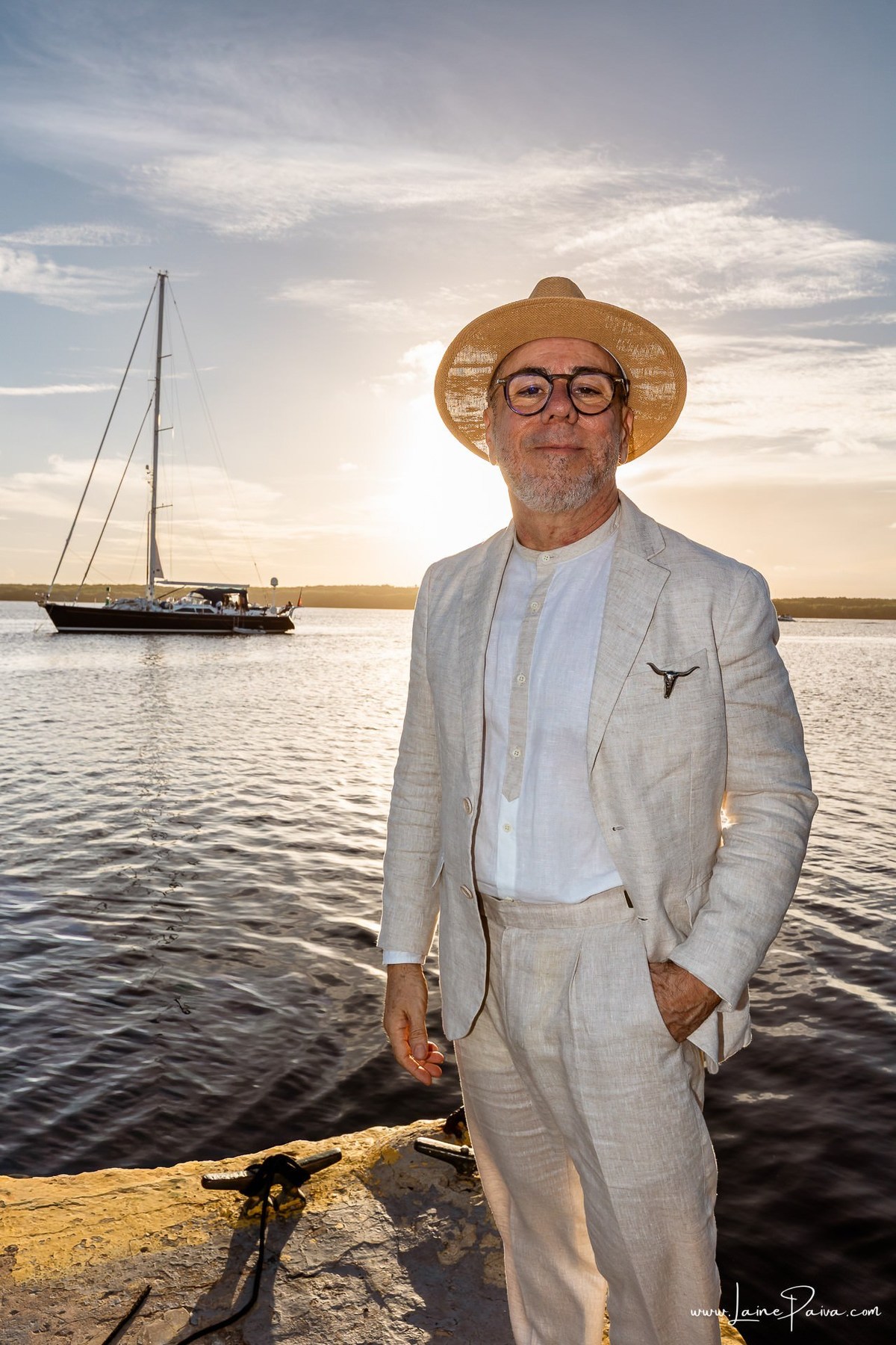 fotografia de Aniversario adulto, festa de 60 anos de Marcelo no Iate Clube em Natal, no fim de tarde com por do sol e a banda de Thiago Novaes, homenagem e muito carinho de familiares e amigos. 