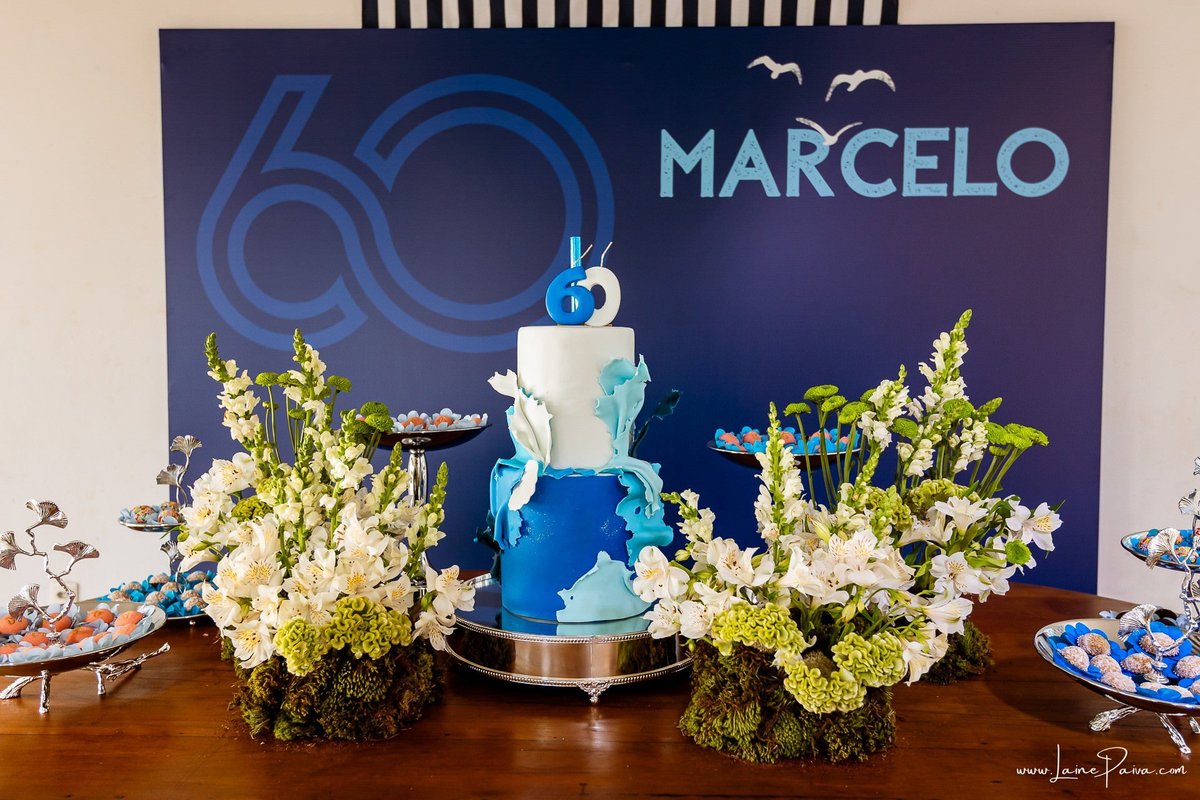 fotografia de Aniversario adulto, festa de 60 anos de Marcelo no Iate Clube em Natal, no fim de tarde com por do sol e a banda de Thiago Novaes, homenagem e muito carinho de familiares e amigos. 