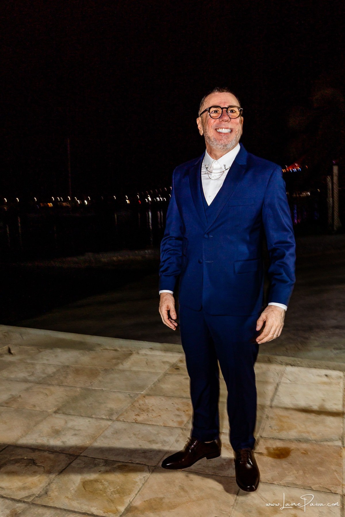 fotografia de Aniversario adulto, festa de 60 anos de Marcelo no Iate Clube em Natal, no fim de tarde com por do sol e a banda de Thiago Novaes, homenagem e muito carinho de familiares e amigos. 