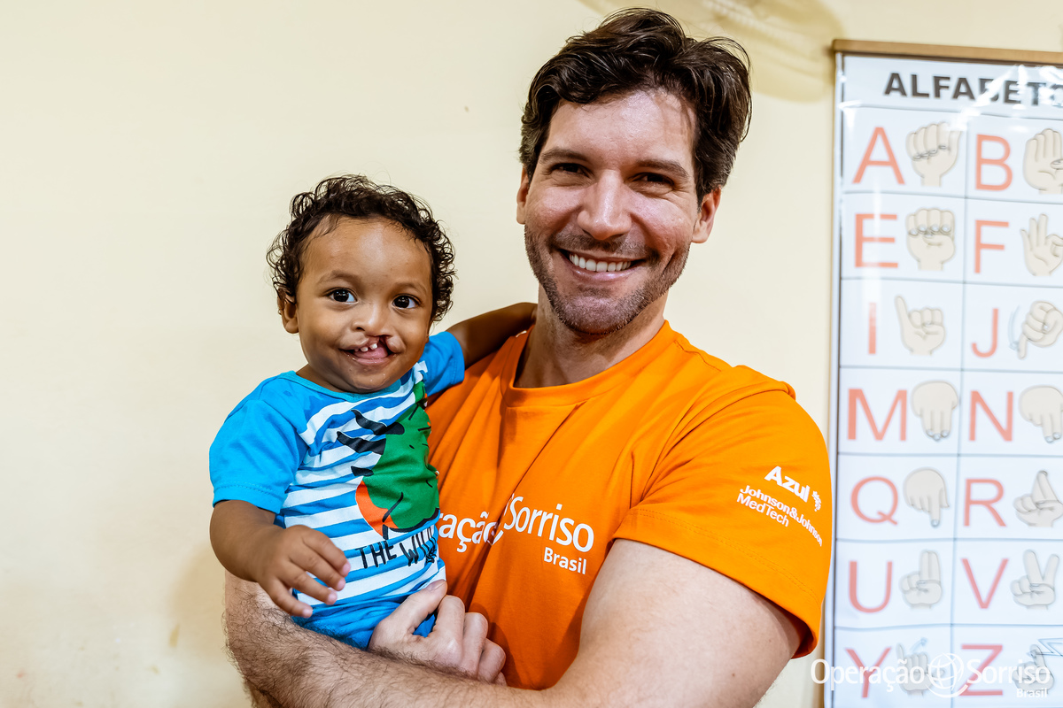 Operação Sorriso Brasil, MIssão Santarém, Pará, Operation Smile, Azul linhas aéreas, Hospital Regional do Baixo Amazonas,  Lábio leporino, fenda palatina, cirurgias, crianças, medicos, voluntários, trabalho voluntário, voluntariado, fissura lábiopalatina