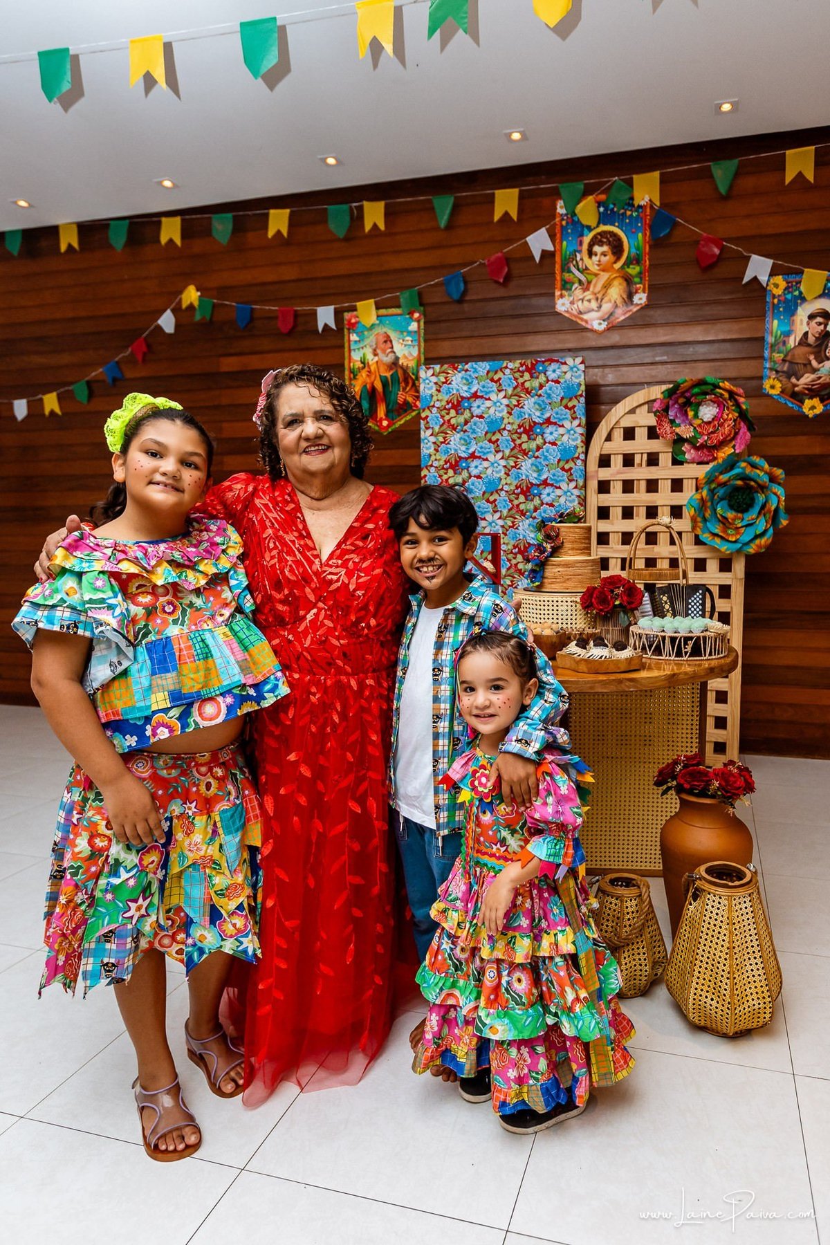 fotografia de Aniversario adulto, festa de 70 anos de Marcelo no condominio Buena Vista em Parnamirim, com tema de festa junina, São João com trio de sanfoneiro, homenagem e muito carinho de familiares e amigos. 