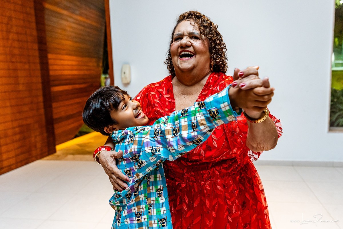 fotografia de Aniversario adulto, festa de 70 anos de Marcelo no condominio Buena Vista em Parnamirim, com tema de festa junina, São João com trio de sanfoneiro, homenagem e muito carinho de familiares e amigos. 