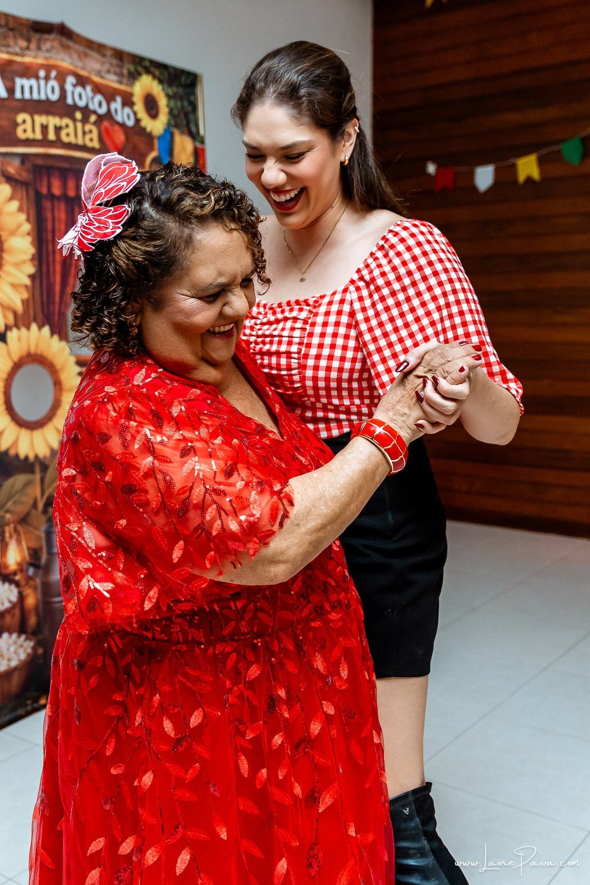 fotografia de Aniversario adulto, festa de 70 anos de Marcelo no condominio Buena Vista em Parnamirim, com tema de festa junina, São João com trio de sanfoneiro, homenagem e muito carinho de familiares e amigos. 