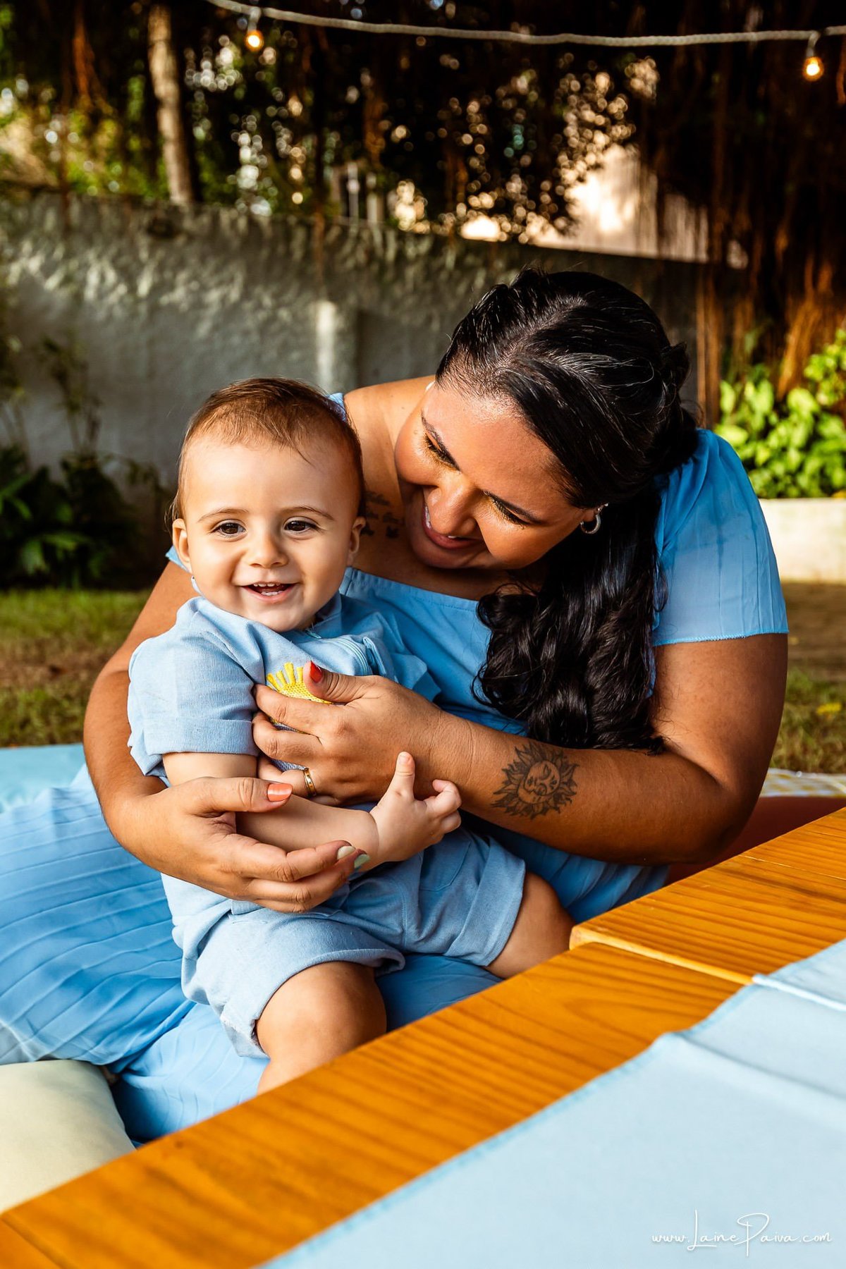 fotografia de Aniversario infantil, festa de 1 ano de Raul no Celebrar Receções em Parnamirim, com tema primeira volta ao sol, brincadeiras, piscina, piquinique diversão para as crianças e muito carinho de familiares e amigos.