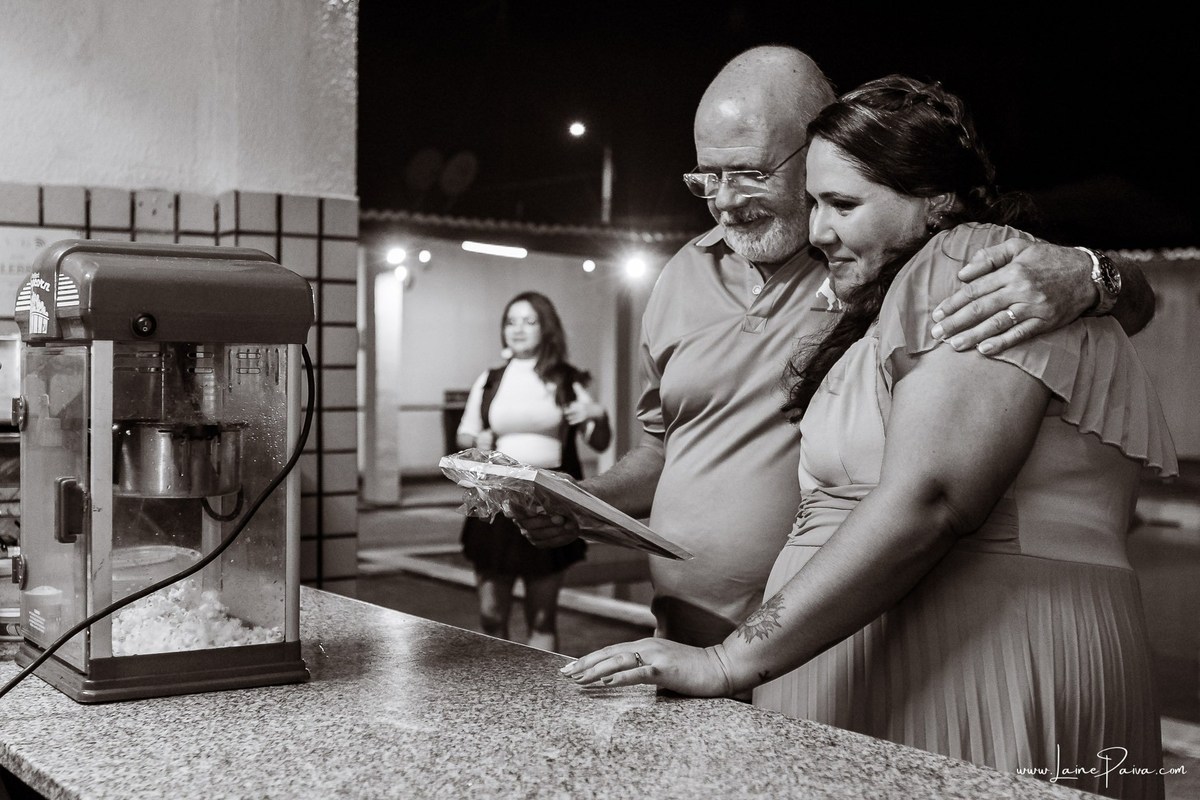 fotografia de Aniversario infantil, festa de 1 ano de Raul no Celebrar Receções em Parnamirim, com tema primeira volta ao sol, brincadeiras, piscina, piquinique diversão para as crianças e muito carinho de familiares e amigos.
