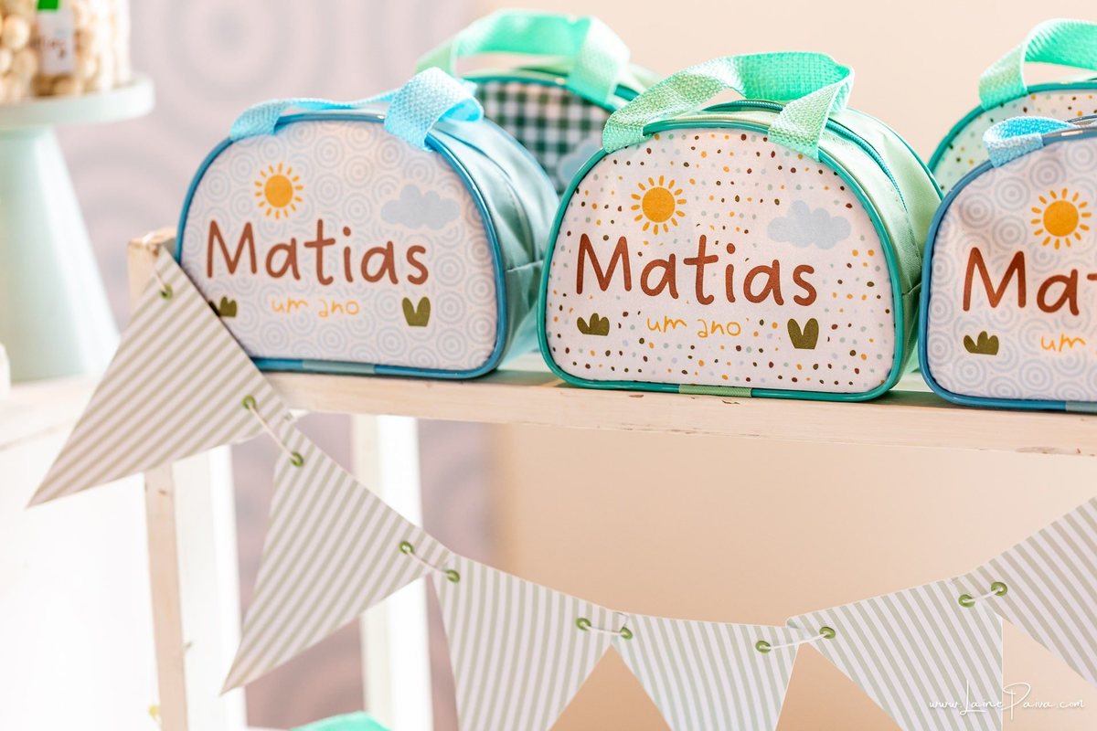 fotografia de Aniversario infantil, festa de 1 ano de Matias no Condomínio Green Club em Parnamirim, com tema minhas aventuras, brincadeiras, música com Tio Fernando, diversão para as crianças e muito carinho de familiares e amigos.