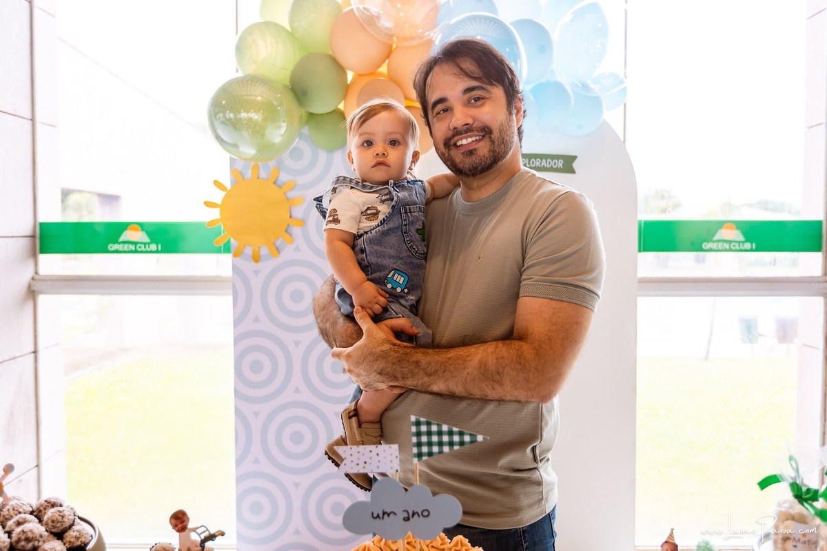fotografia de Aniversario infantil, festa de 1 ano de Matias no Condomínio Green Club em Parnamirim, com tema minhas aventuras, brincadeiras, música com Tio Fernando, diversão para as crianças e muito carinho de familiares e amigos.