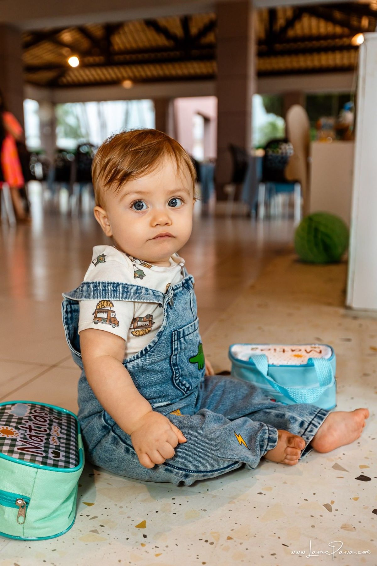 fotografia de Aniversario infantil, festa de 1 ano de Matias no Condomínio Green Club em Parnamirim, com tema minhas aventuras, brincadeiras, música com Tio Fernando, diversão para as crianças e muito carinho de familiares e amigos.