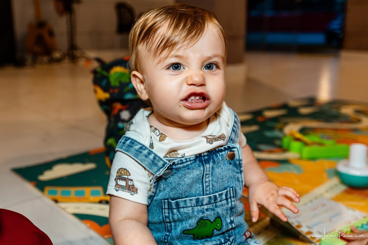 fotografia de Aniversario infantil, festa de 1 ano de Matias no Condomínio Green Club em Parnamirim, com tema minhas aventuras, brincadeiras, música com Tio Fernando, diversão para as crianças e muito carinho de familiares e amigos.