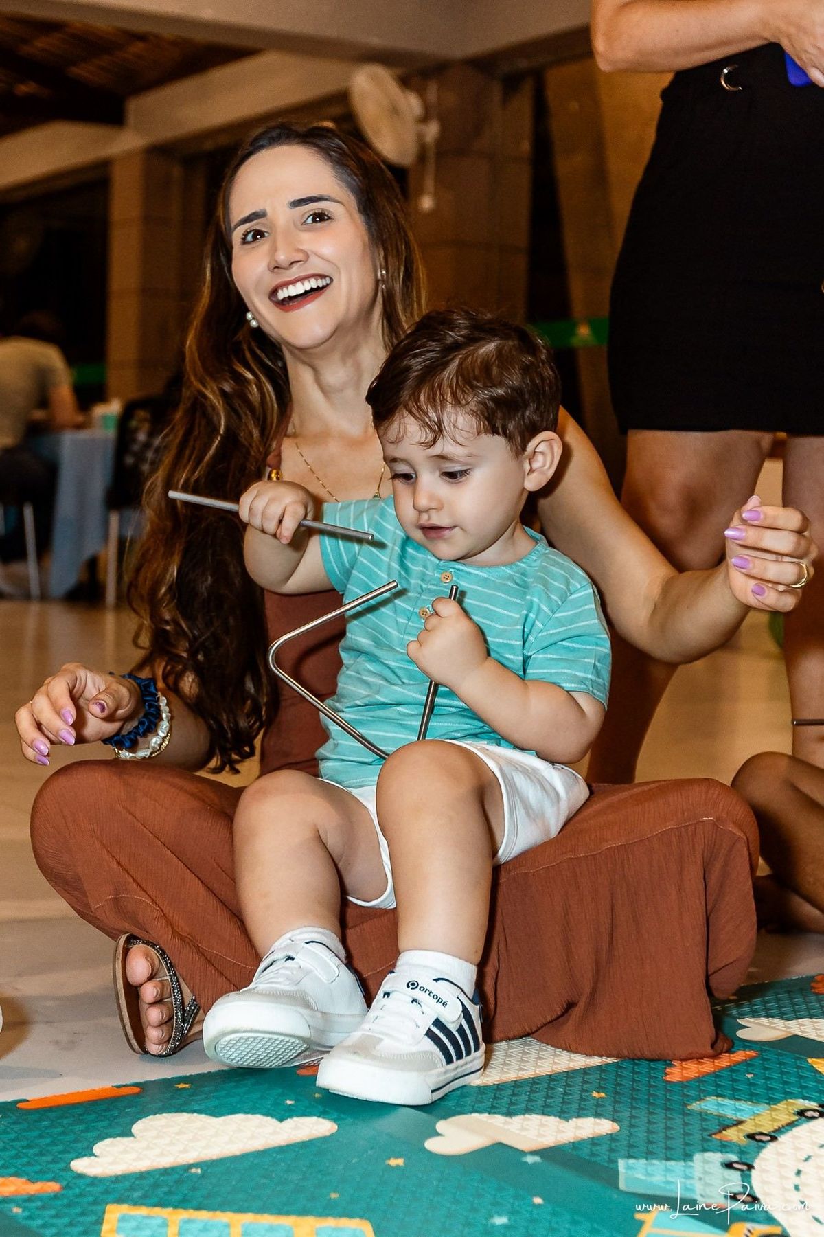 fotografia de Aniversario infantil, festa de 1 ano de Matias no Condomínio Green Club em Parnamirim, com tema minhas aventuras, brincadeiras, música com Tio Fernando, diversão para as crianças e muito carinho de familiares e amigos.