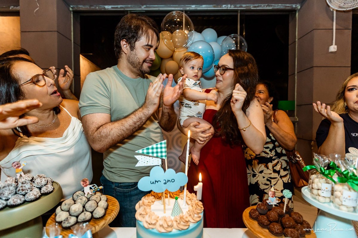 fotografia de Aniversario infantil, festa de 1 ano de Matias no Condomínio Green Club em Parnamirim, com tema minhas aventuras, brincadeiras, música com Tio Fernando, diversão para as crianças e muito carinho de familiares e amigos.
