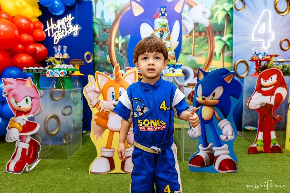 fotografia de Aniversario infantil, festa de 4 anos de Bernardo no Viva Park de Ponta Negra em Natal, com tema Sonic, brincadeiras, piscina de bolinhas, cama elásticas, diversão para as crianças e muito carinho de familiares e amigos, fotografo infantil