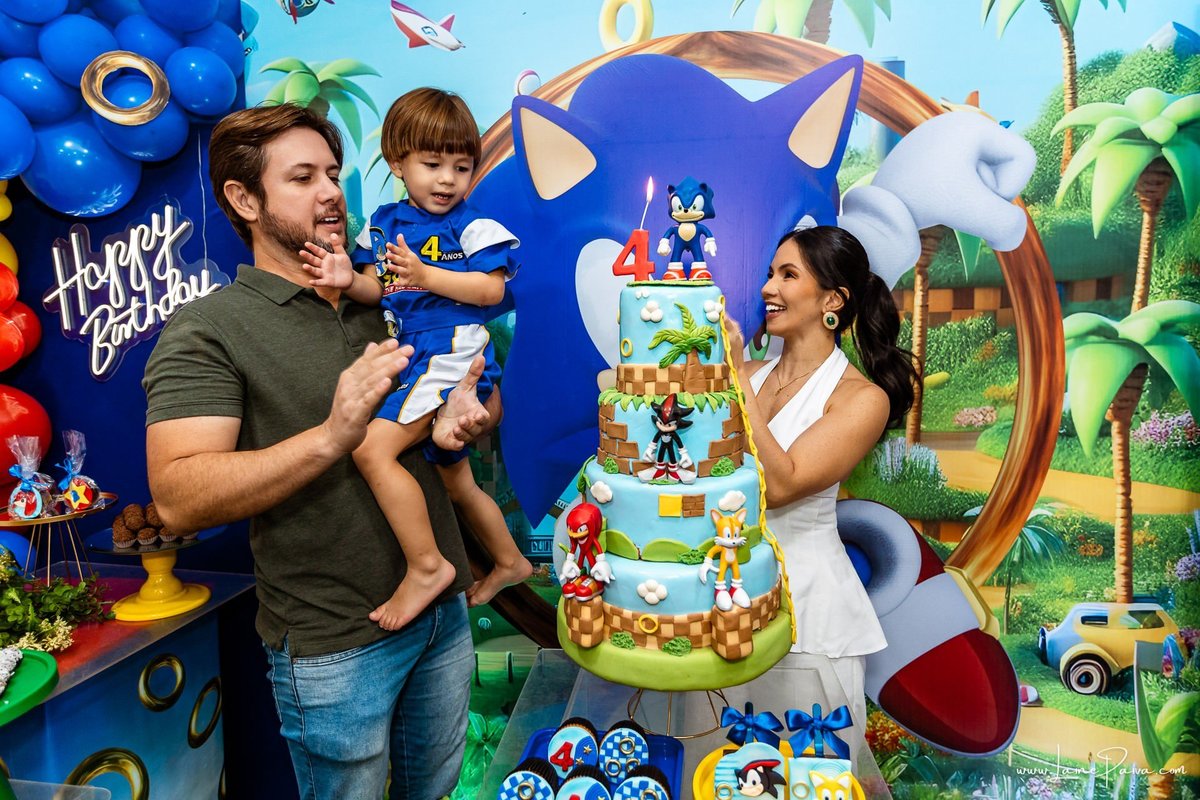 fotografia de Aniversario infantil, festa de 4 anos de Bernardo no Viva Park de Ponta Negra em Natal, com tema Sonic, brincadeiras, piscina de bolinhas, cama elásticas, diversão para as crianças e muito carinho de familiares e amigos, fotografo infantil